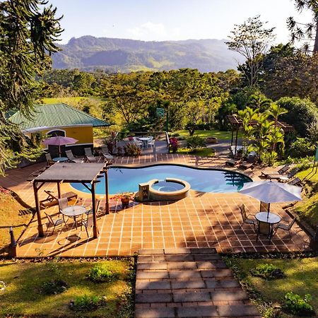Hotel Villa Florencia Turrialba Bagian luar foto
