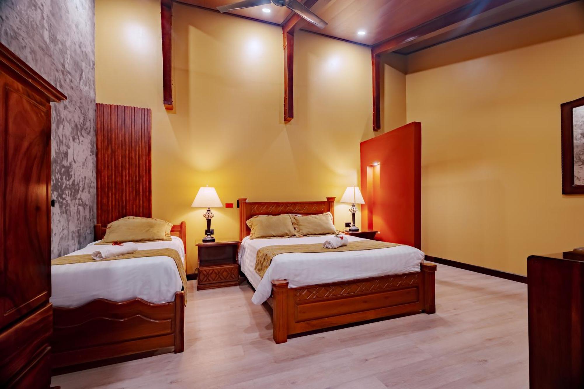 Hotel Villa Florencia Turrialba Ruang foto